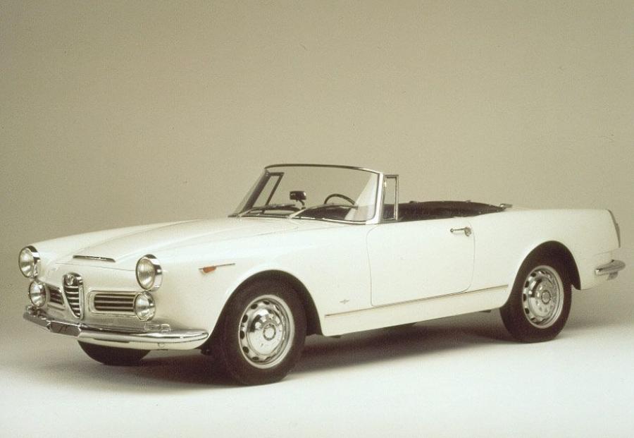  Alfa Romeo 2600 1962 года  (фото 1 из 19)